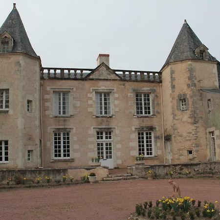 ホテルLe Logis De La Foret Sainte-Verge エクステリア 写真