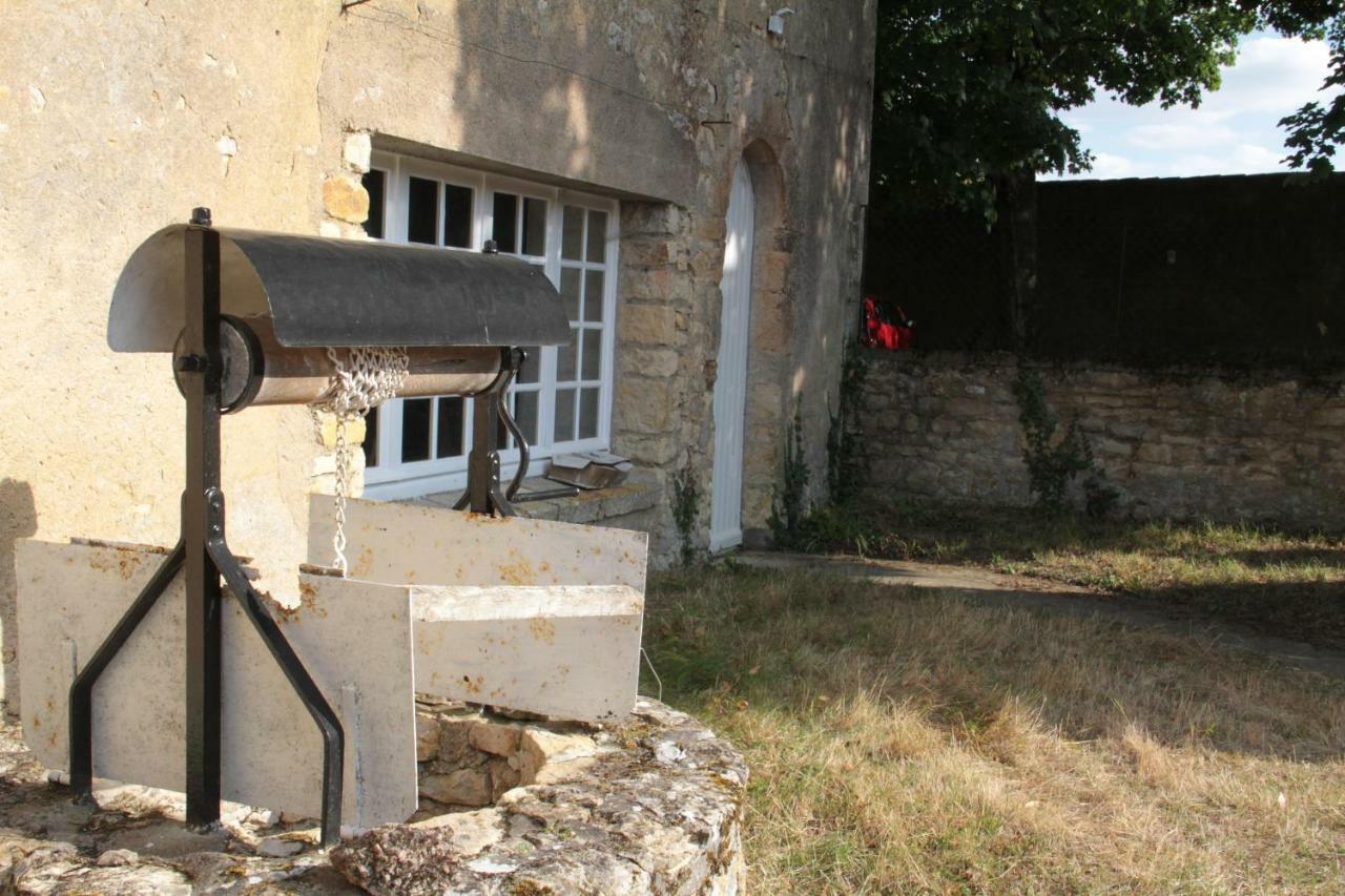 ホテルLe Logis De La Foret Sainte-Verge エクステリア 写真