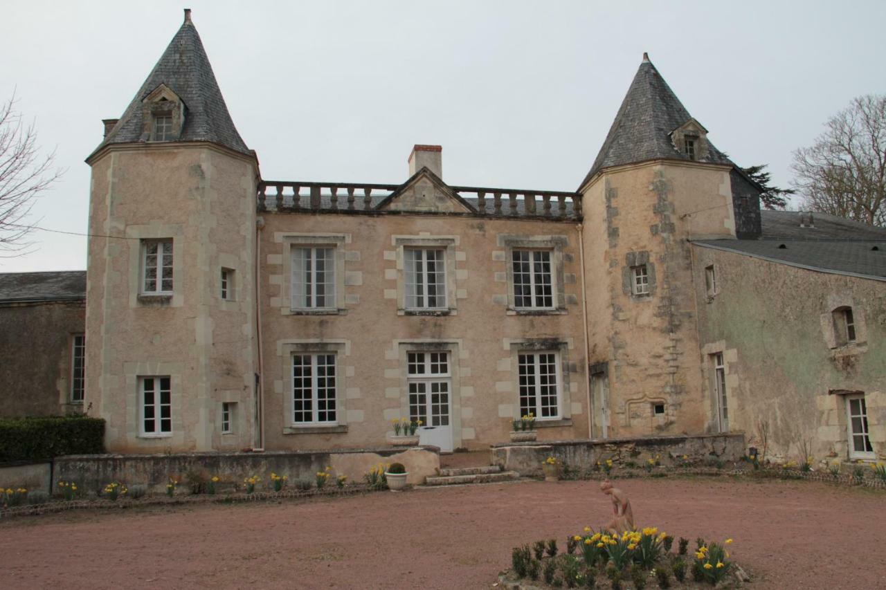 ホテルLe Logis De La Foret Sainte-Verge エクステリア 写真
