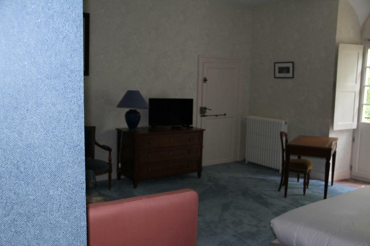 ホテルLe Logis De La Foret Sainte-Verge エクステリア 写真